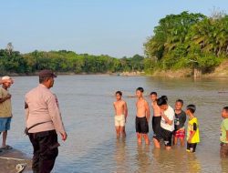 Polsek Negara Batin Imbau Warga Waspada Saat Bermain dan Mandi di Sungai Karta Jaya