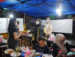 Wali Kota Bandar Lampung Bagikan Masker kepada Pengguna Jalan, Warga Diminta Waspada Abu Vulkanik
