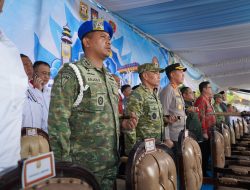 Danrem 043/Gatam Hadiri Apel Akbar 4.000 Anggota Linmas di Bandar Lampung