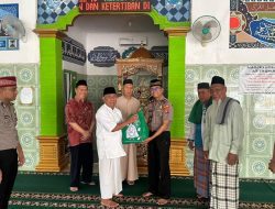 Jumling di Masjid At-Taqwa, Polres Way Kanan Pererat Silaturahmi dan Sampaikan Pesan Kamtibmas