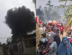 Gudang Ekspedisi Milik Pak Johan di Garuntang Terbakar, Tiga Unit Mobil Damkar Dikerahkan