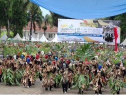 Rekor MURI Pecah di Lamsel Fest 2025, 1.500 Pelajar Tampilkan Tari Tuping 12 Wajah