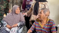 Peduli Warga dan Lansia, Wali Kota Eva Dwiana Keliling Bandar Lampung Salurkan Alat Bantu Disabilitas dan Layanan Kesehatan Cepat