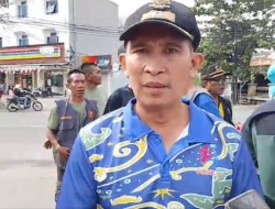 Lurah Bumi Raya Herry Irawan Pimpin Kerja Bakti Bersama RT dan Kepala Lingkungan
