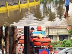 Hujan Deras Picu Banjir di Way Halim Permai, Tim Penanggulangan Bencana Bergerak Cepat