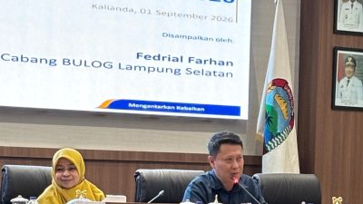 Bantu Penuhi Kebutuhan Pangan Warga, Bulog Lamsel Salurkan Bantuan Beras