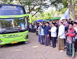 1.350 Santri Diberangkatkan ke Lirboyo, Bupati Egi Titipkan Pesan Pengabdian